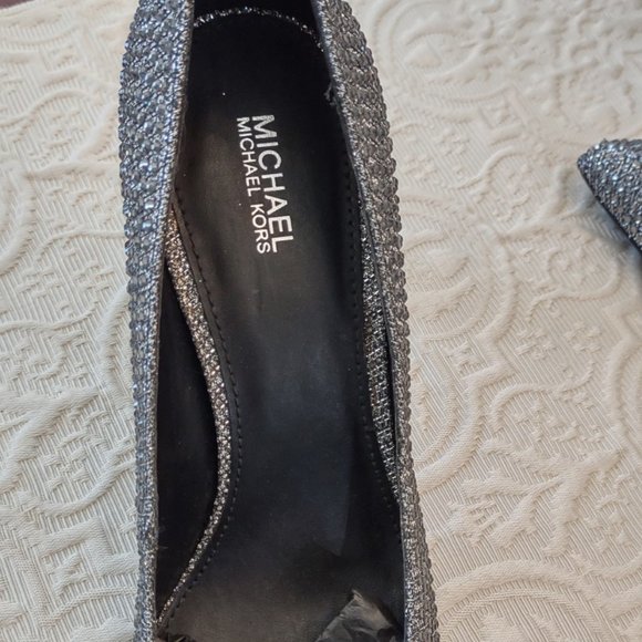 Michael Kors Abbi Flex Pump Glitter Chain Size 8.5M - Picture 5 of 9